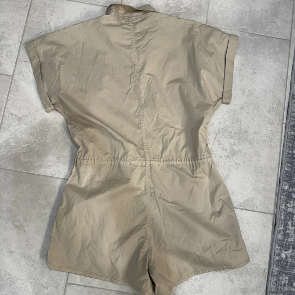 Pistola Meg Short Sleeve Zip Front Romper - Picture 3 of 5